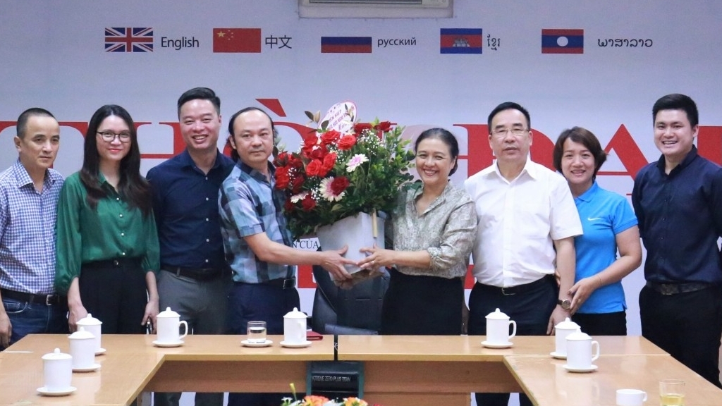 Председатель ВСОД поздравила журнал «Вьетнам Таймс» с Днем вьетнамской революционной прессы