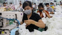 Американские швейные компании добиваются скорейшей вакцинации вьетнамских рабочих