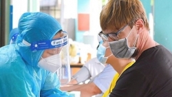 В г.Дананге проведена вакцинация против COVID-19 для вьетнамских соотечественников и иностранцев