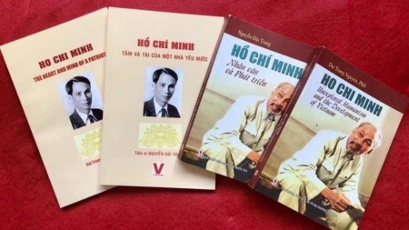 Доктор наук Нгуен Дай Чанг  выпустила много книг о президенте Хо Ши Мине