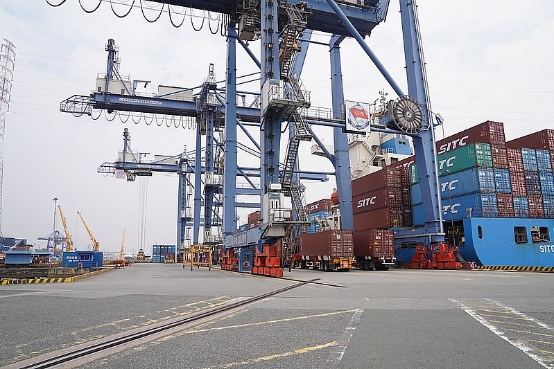 USAID способствует снижению загруженности контейнерного порта Катлай в городе Хошимине