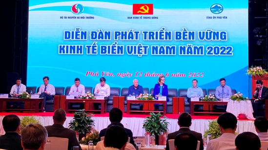 В провинции Фуйен прошел форум «Устойчивое развитие морской экономики Вьетнама 2022 г.»