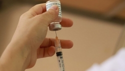 Минздрав Вьетнама одобрил смешанное применение вакцин Moderna и Pfizer