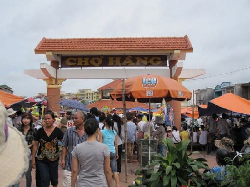 Своеобразие базара Ханга в центре города Хайфона
