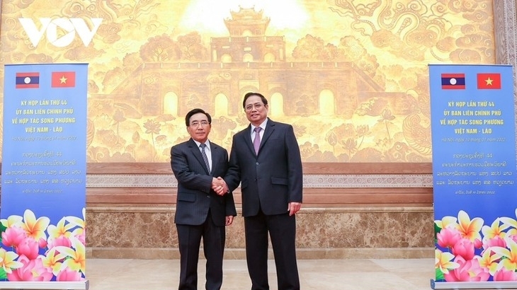 Премьер-министр Лаоса завершил официальный визит во Вьетнам