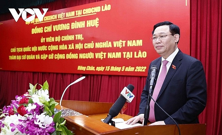 Каждый вьетнамец в Лаосе должен быть посланником, постоянно укрепляющим и развивающим особые отношения между Вьетнамом и Лаосом
