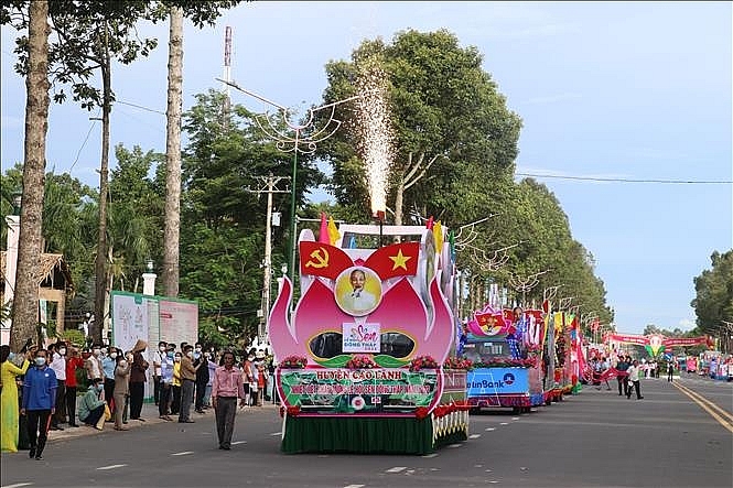 Первый Фестиваль Лотоса в провинции Донгтхап 2022 года