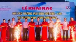 Приграничная торговая ярмарка Вьетнам – Лаос в провинции Куангнам
