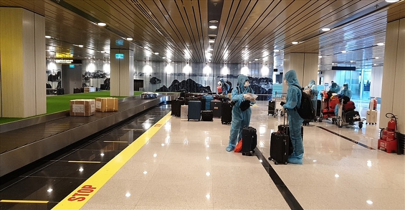 В аэропорт Вандон приземлился первый авиарейс с пассажирами, имеющими ковидные паспорта