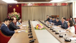 Секретарь Ханойского партийного комитета принял посла РФ во Вьетнаме
