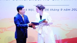 Празднование 35-летия со дня принятия резолюции ЮНЕСКО о чествовании Президента Вьетнама Хо Ши Мина