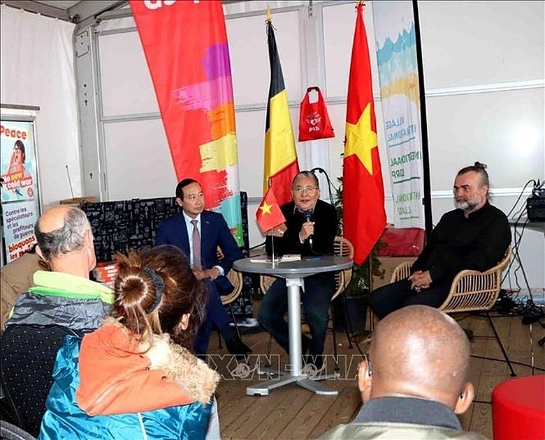 Фестиваль солидарности Манифеста в Бельгии в честь Президента Хо Ши Мина