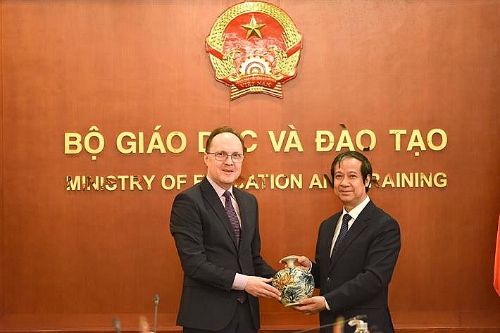 РФ отдает первоочередной приоритет сотрудничеству с Вьетнамом в сфере образования и подготовки кадров