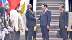 Председатель Национального собрания Выонг Динь Хюэ начал официальный визит в Республику Филиппины