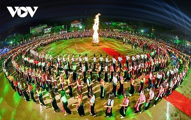 Танец «Сое» народности Тхай и красота культурных черт этой народности на северо-западе Вьетнама