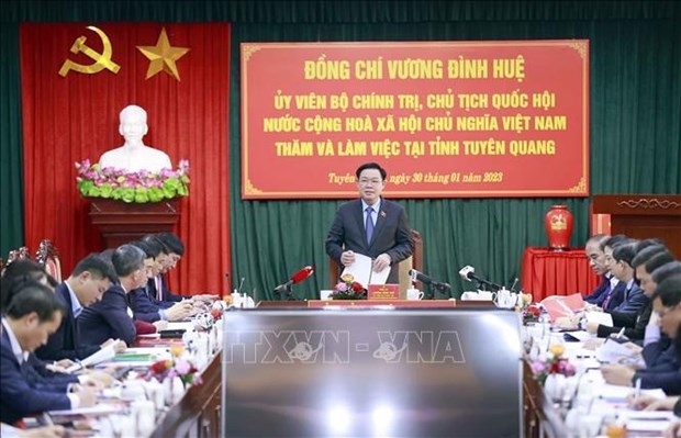 Председатель НС работал с ключевыми руководителями провинции Туенкуанг