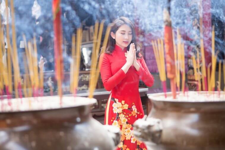Посещение буддийских пагод в начале года - красота вьетнамской культуры