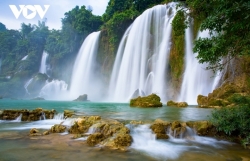 Четыре сезона красоты водопада Банзок