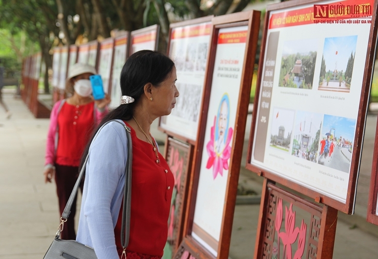 Нгеан: тематическая выставка «Хо Ши Мин – самое прекрасное имя в мире»