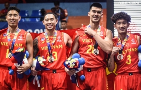 Иностранные баскетболисты вьетнамского происхождения желают изменить цвет баскетбольной медали Вьетнама на SEA Games 31