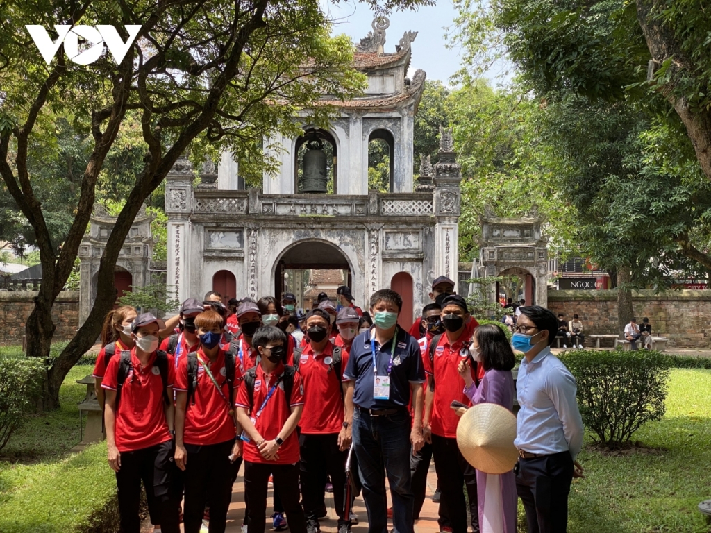 Спортсмены 31-х Игр ЮВА с интересом посетили известные туристические достопримечательности Вьетнама