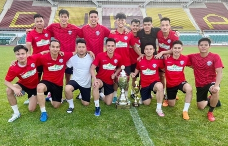 Футбольная команда вьетнамской диаспоры выиграла чемпионат Сената Чехии по футболу