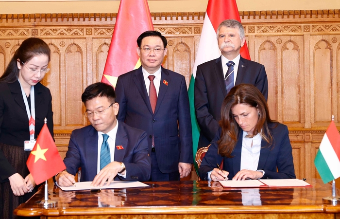 Подписание программы сотрудничества между министерствами юстиции Вьетнама и Венгрии на 2022-2023 гг.