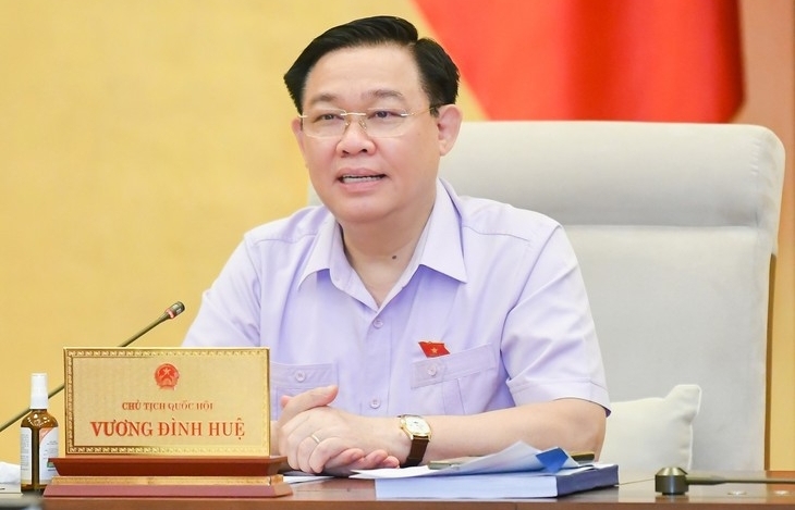 Выонг Динь Хюэ: Необходимо повышать эффективность госуправления в отраслях, представляющих интерес депутатов и избирателей