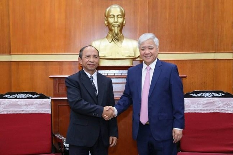 Укрепление и развитие отношений великой дружбы между Вьетнамом и Лаосом