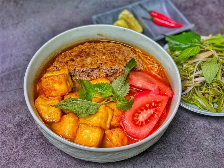 9 блюд из вьетнамской лапши входят в число 100 самых популярных в мире