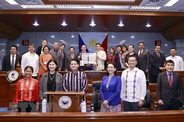 Сенат Филиппин принял резолюцию об укреплении парламентских связей с Вьетнамом