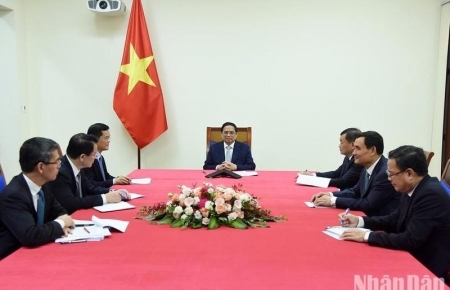 Укрепление вьетнамско-французских отношений стратегического партнерства