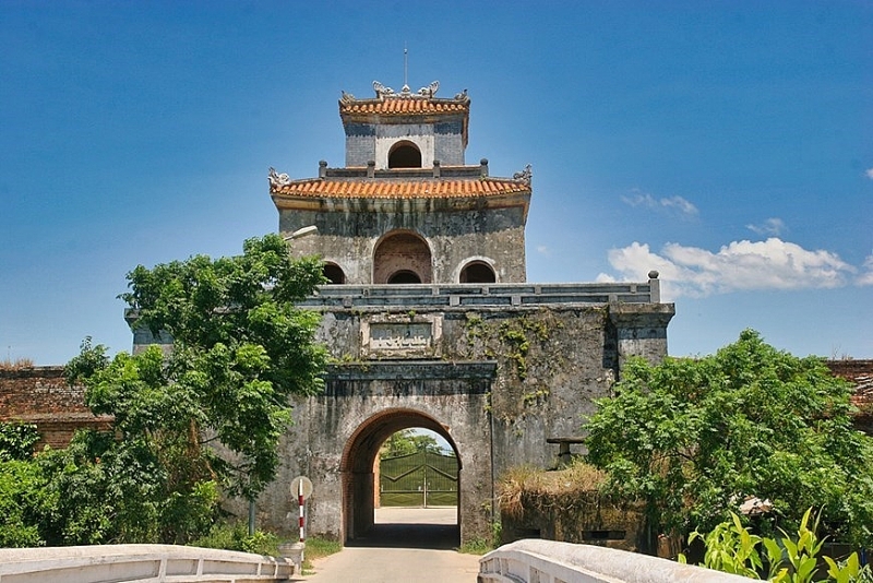 Великолепная красота ворот имперского города Хюэ