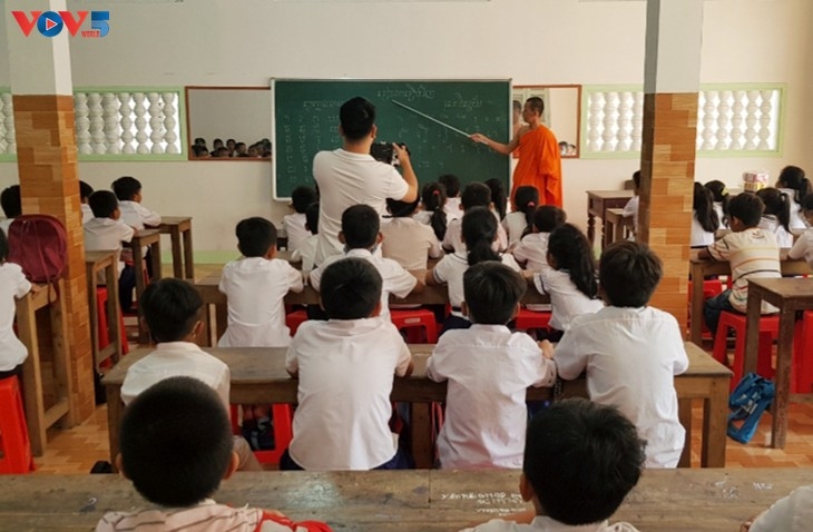Сохранение кхмерской письменности в храмах провинции Чавинь